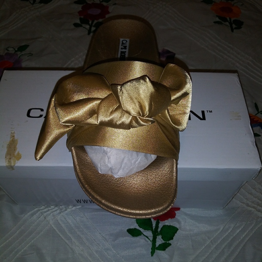Women Slide-In Sandals - Picture 3 of 4